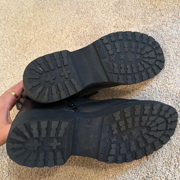 Steve Madden boots - Picture 3 of 5